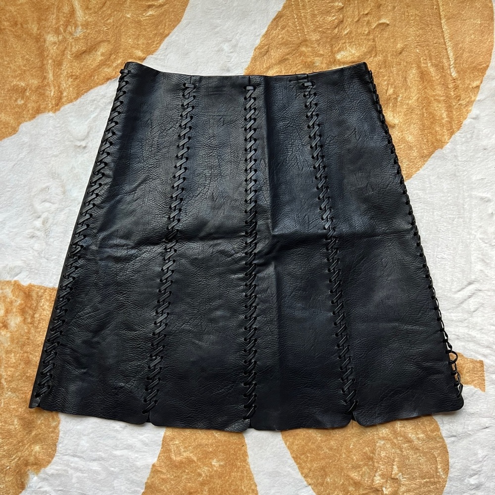 Bishop + Young Vegan Leather Black Skirt Sz Small.